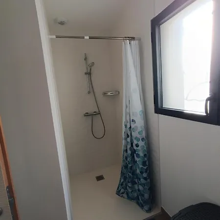 Maison De Avec Jardin Holiday home *